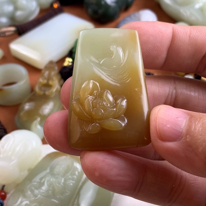 未镶嵌和田玉挂件
