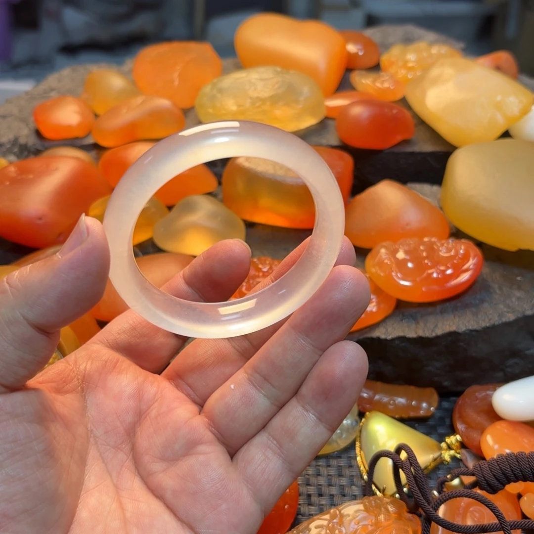 石英质玉手镯未镶嵌飞**可