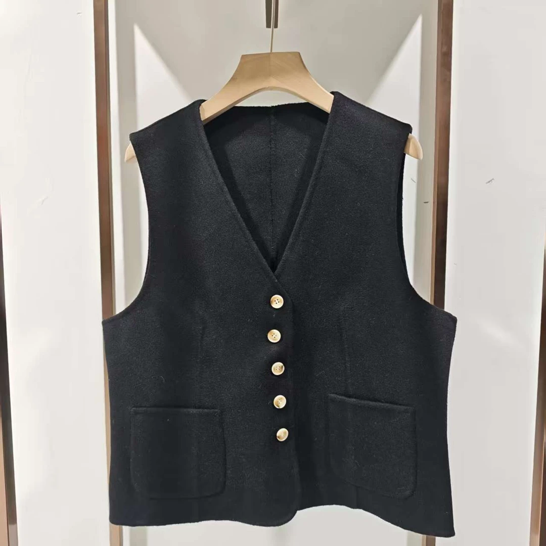 （10060）鄂市产地 单排五扣明口袋通勤风V领修身型马甲