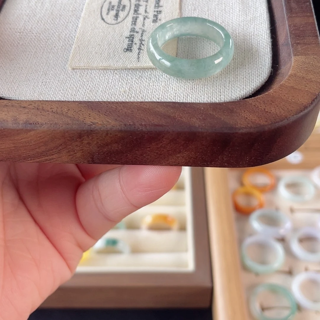 翡翠戒指未镶嵌3号  港码   16福利