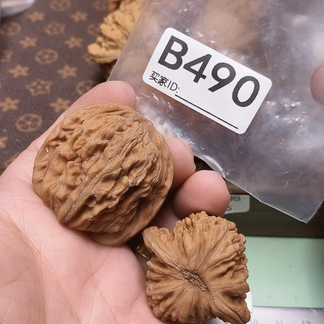 文玩核桃把件四座楼40加。