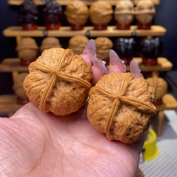 文玩核桃把件玉玺四棱40号