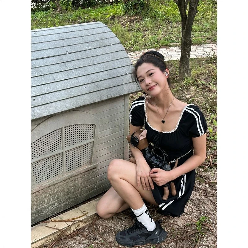 入夏私语 甜美方领泡泡袖绑带连衣裙女气质收腰显瘦花苞裙