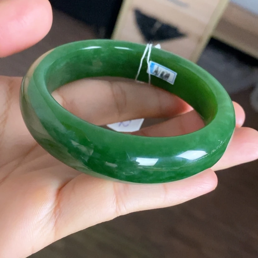 【闪购商品】未镶嵌手镯和田玉（碧玉）