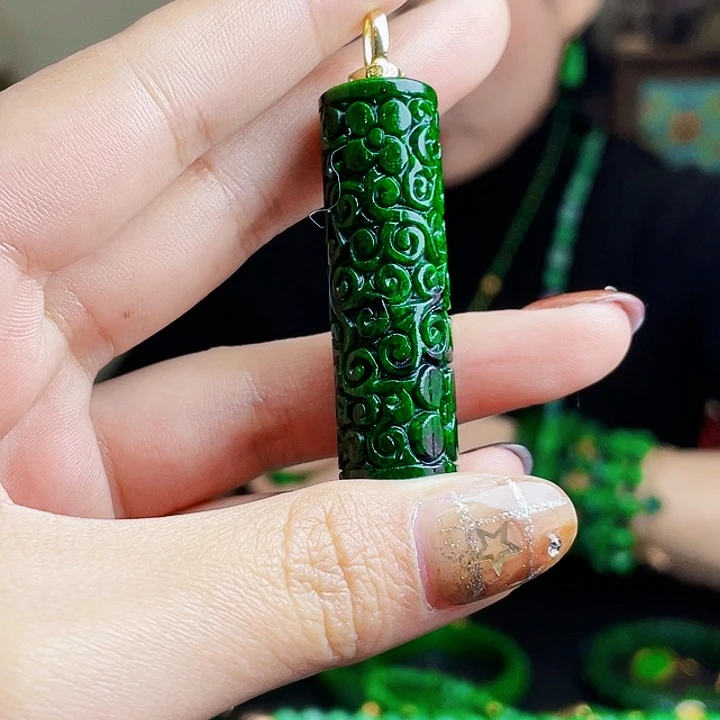 翡翠银S925镶嵌颈饰多样性