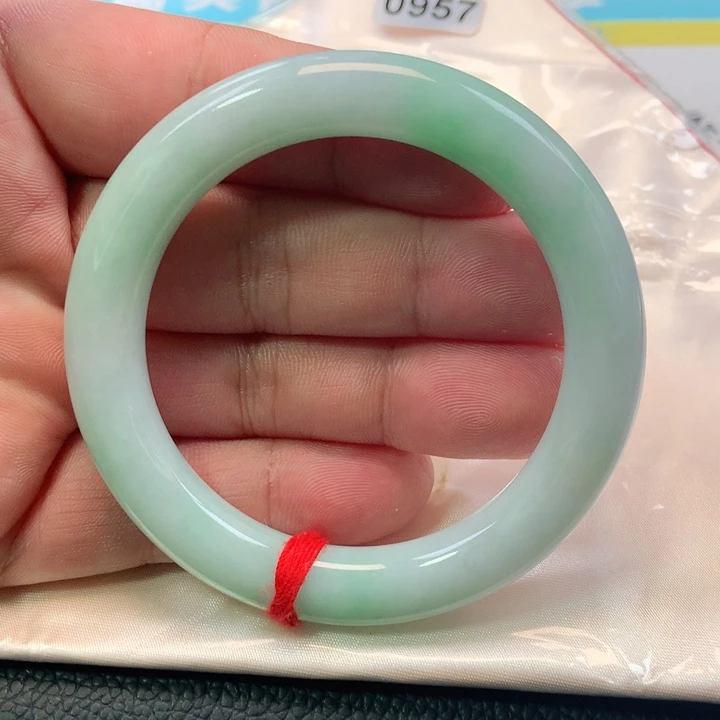 翡翠手镯未镶嵌0957号