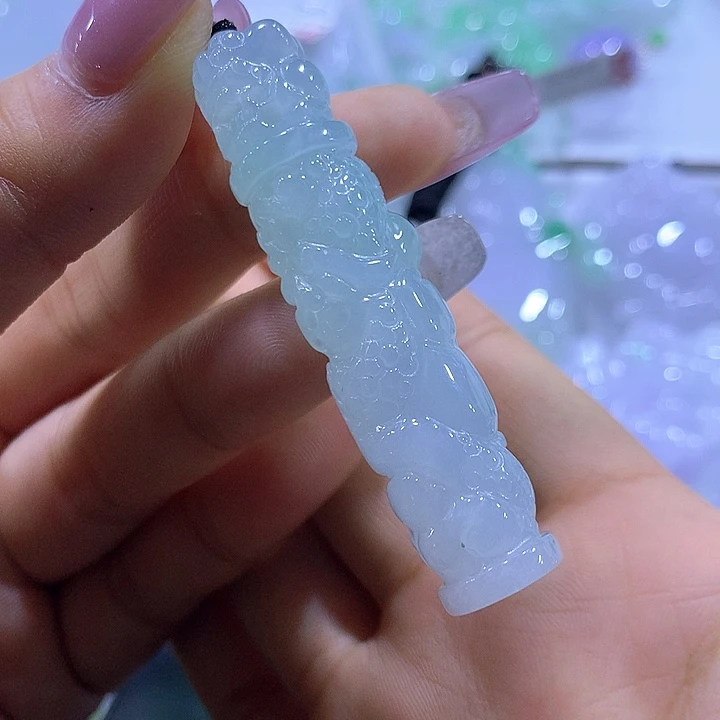 翡翠未镶嵌颈饰天然翡翠A货吊坠