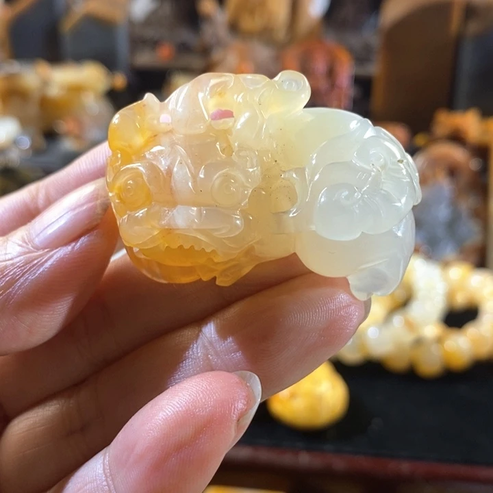 石英质玉（黄龙玉）未镶嵌黄龙玉