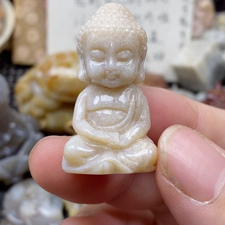 颈饰未镶嵌硅化珊瑚（珊瑚玉）