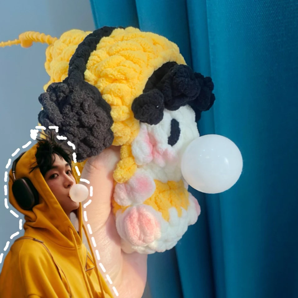 黄子弘凡卫衣吹泡泡款软糖钩织挂件成品礼物针织玩偶成品