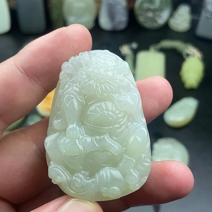 和田玉（糖玉）未镶嵌颈饰