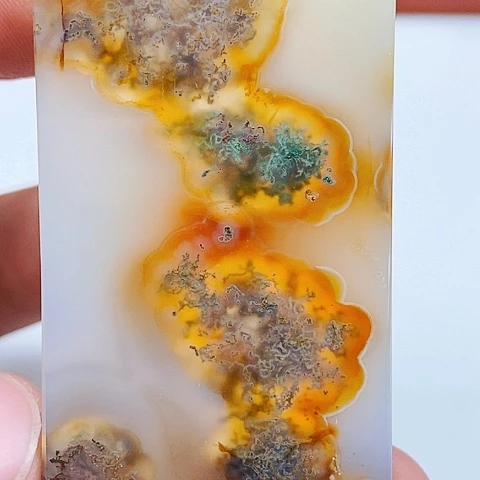 玛瑙/玉髓颈饰未镶嵌玉**瑕