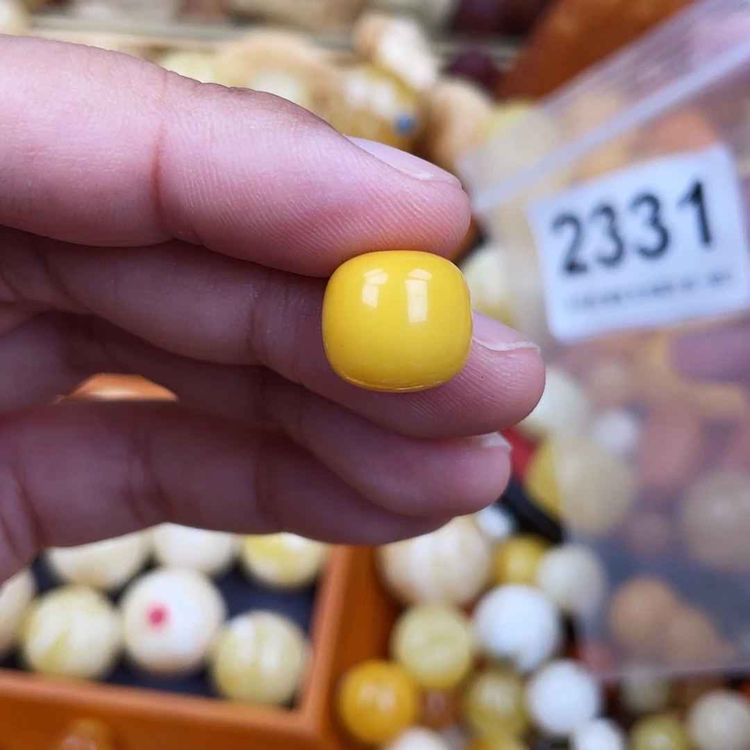 未镶嵌蜜蜡珠宝奇石皮色12.7
