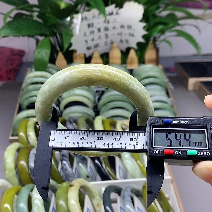 未镶嵌蛇纹石玉手镯14