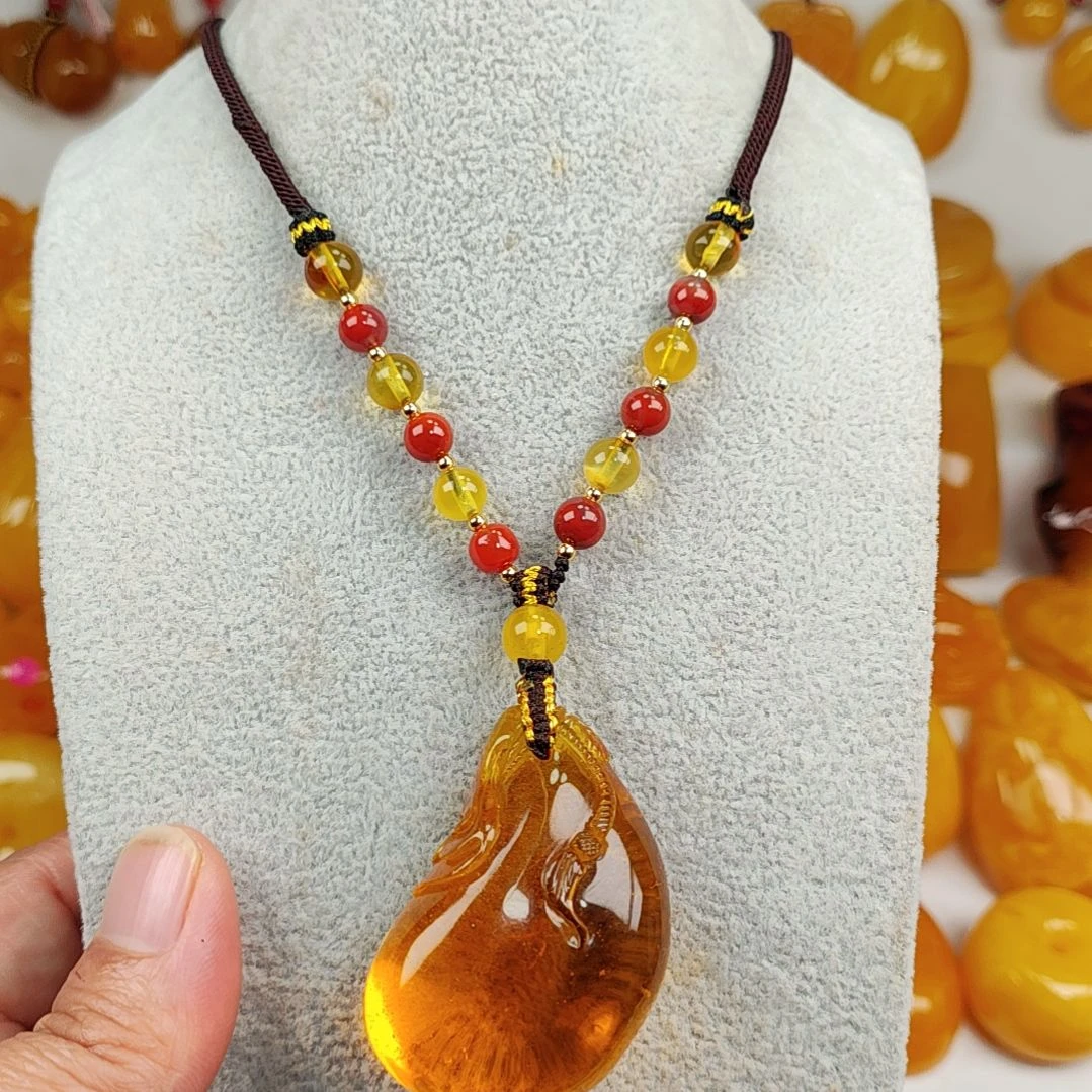 蜜蜡吊坠(赠链)未镶嵌