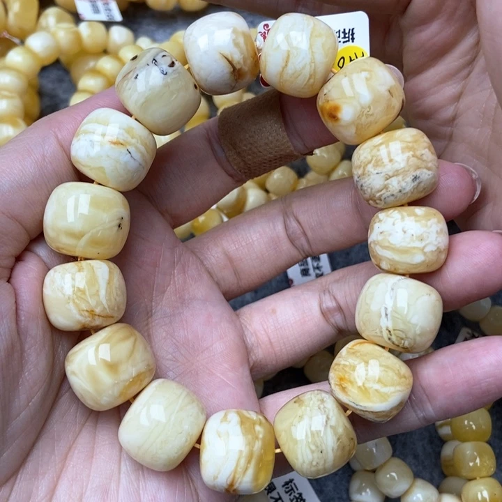 琥珀未镶嵌珠宝奇石7