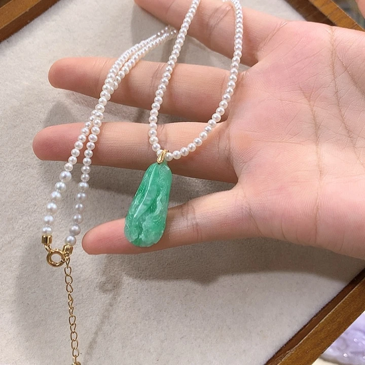 翡翠未镶嵌颈饰翡翠吊坠