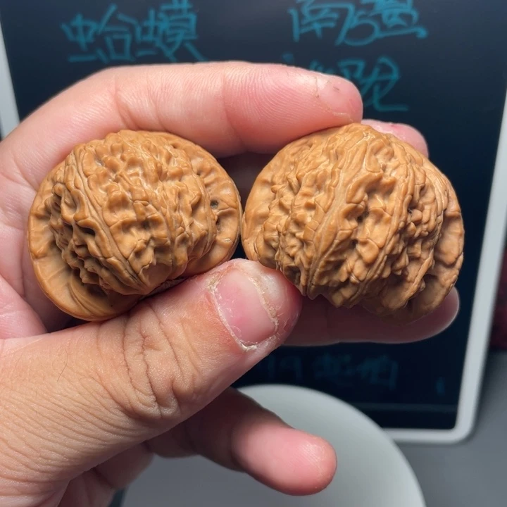把件文玩核桃41➕球白