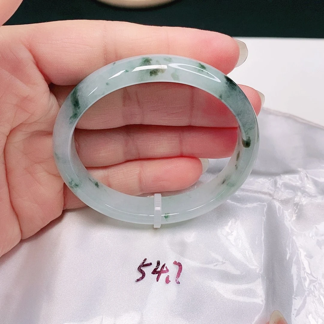 【闪购商品】翡翠手镯未镶嵌贵妃