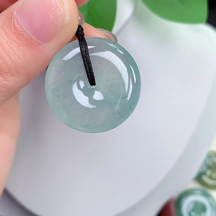 颈饰未镶嵌翡翠48；25.2-5.7mm