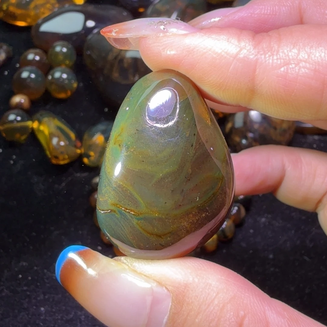 未镶嵌琥珀裸石16号