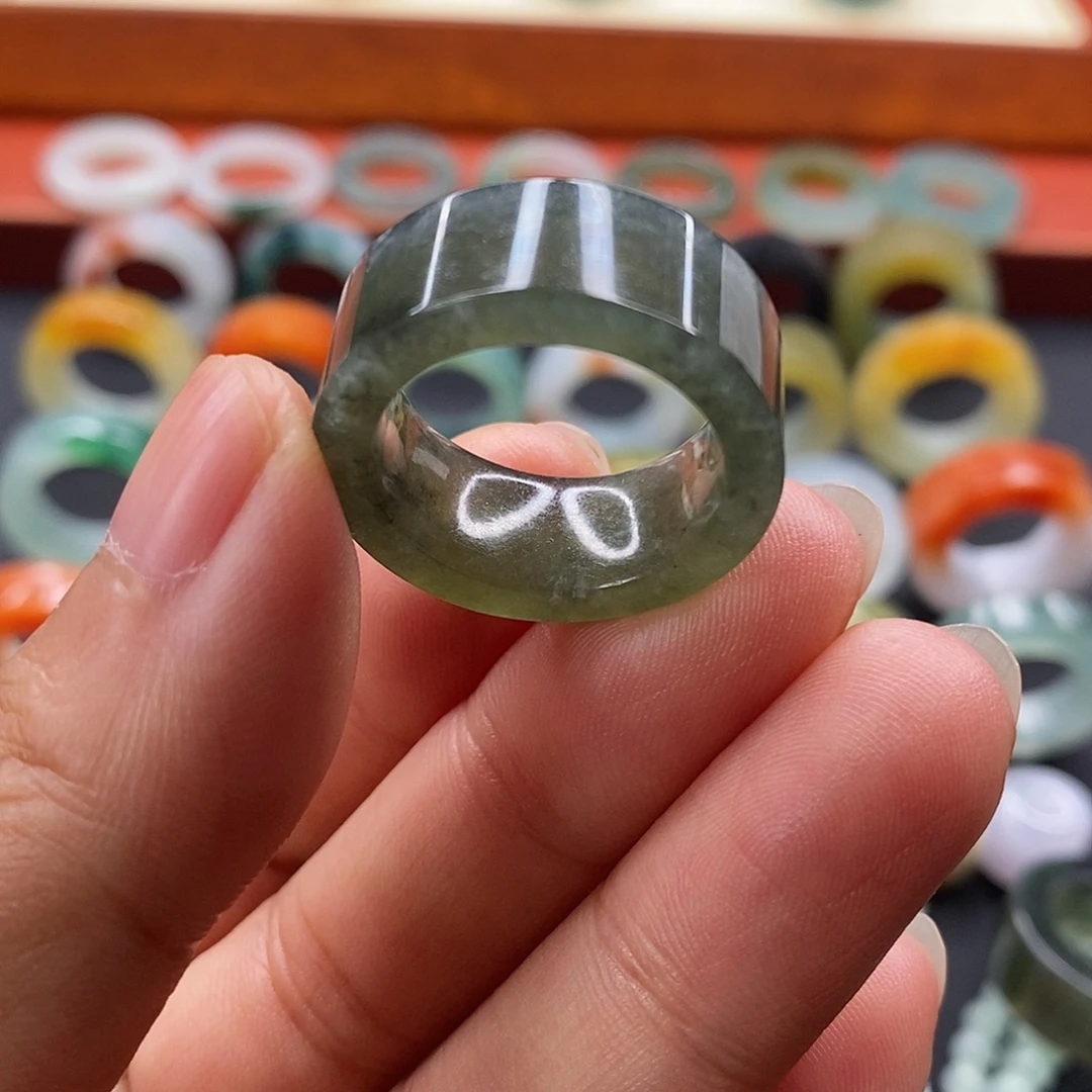 定制翡翠未镶嵌翡翠