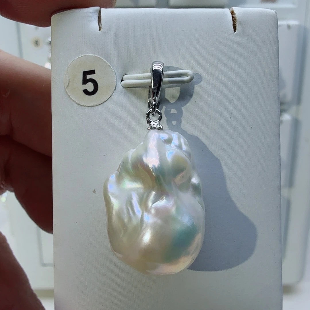 合金淡水珍珠颈饰