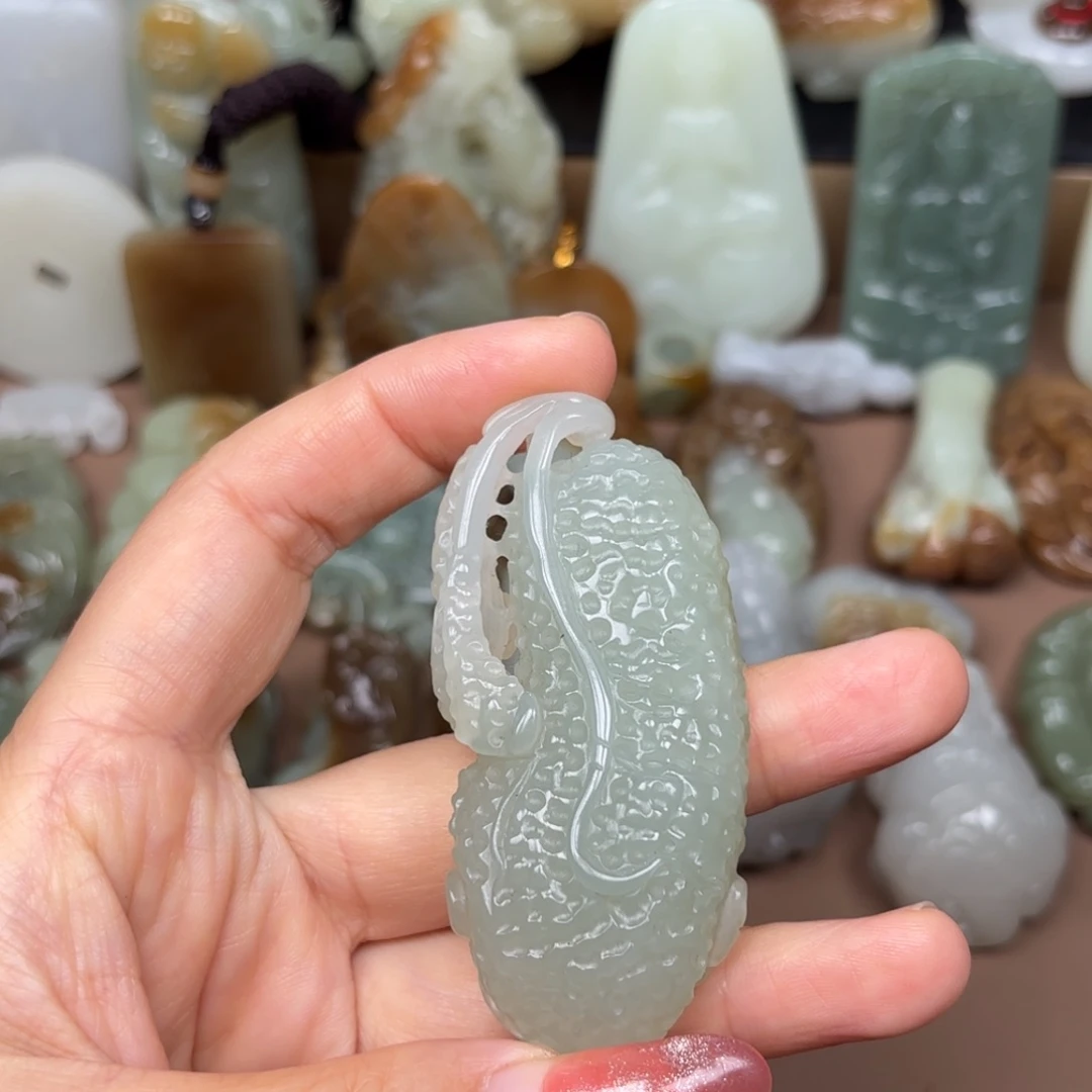 颈饰未镶嵌和田玉