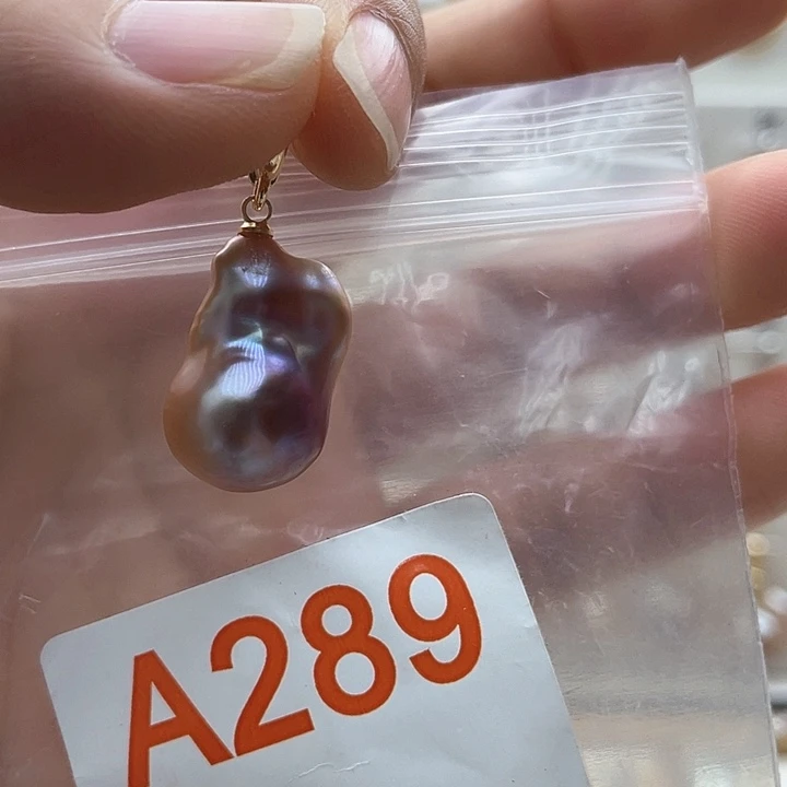 未镶嵌天然珍珠。  漏 漏 漏淡水珍珠