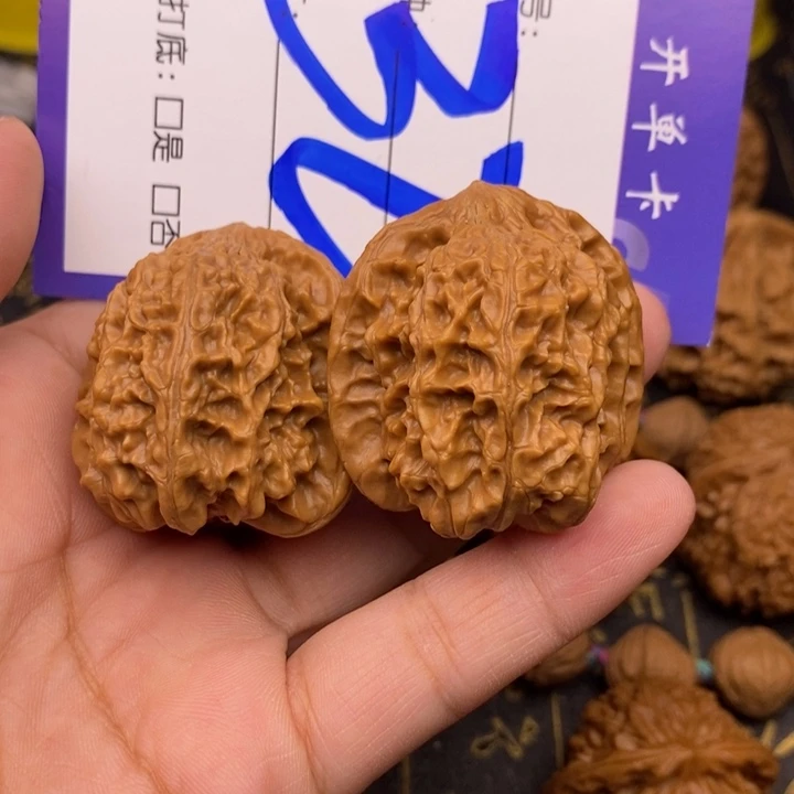 文玩核桃把件明*爱32号野
