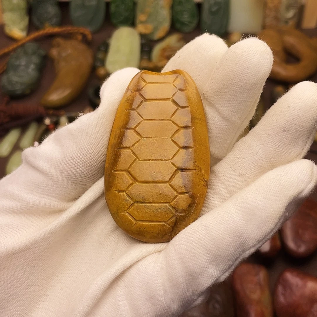 岫岩河磨玉（透闪石质玉）未镶嵌颈饰