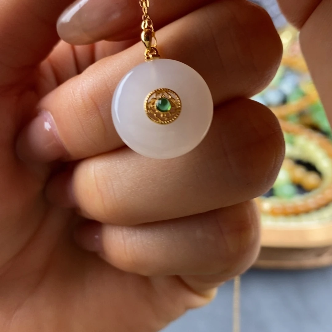 芙***宁和田玉银S925镶嵌吊坠(赠链)白冰平安扣