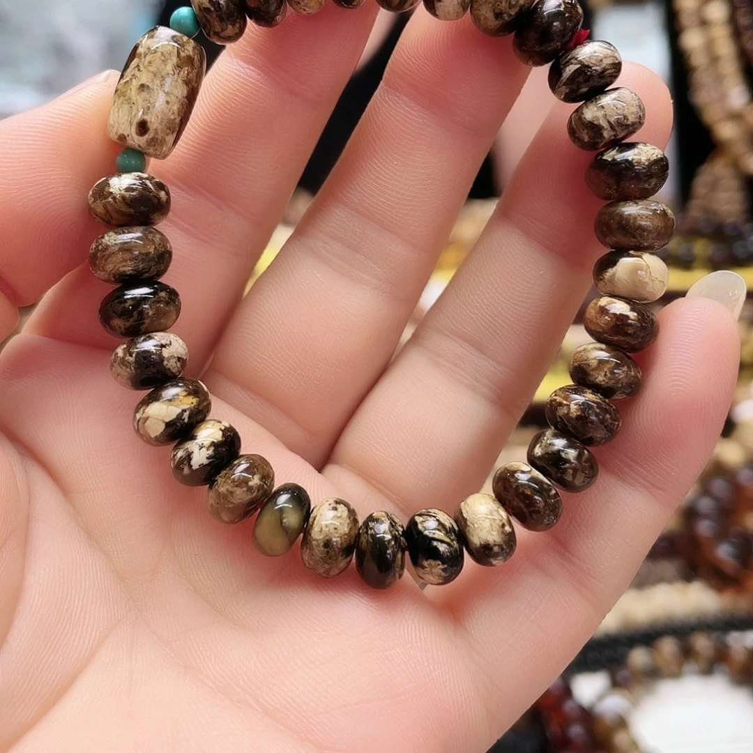 琥珀裸石未镶嵌那***?八