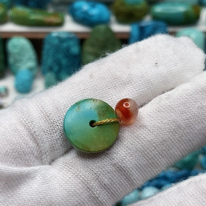 南红玛瑙未镶嵌珠宝奇石