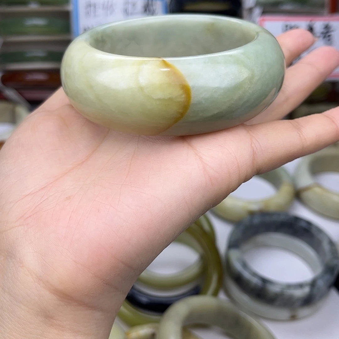 蛇纹石玉未镶嵌手镯雨**琳