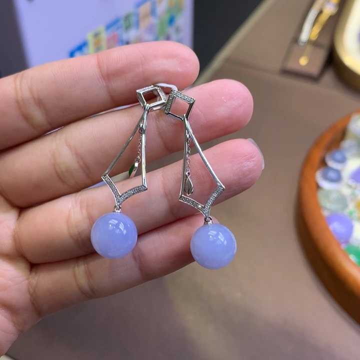 翡翠18K金镶嵌颈饰翡翠