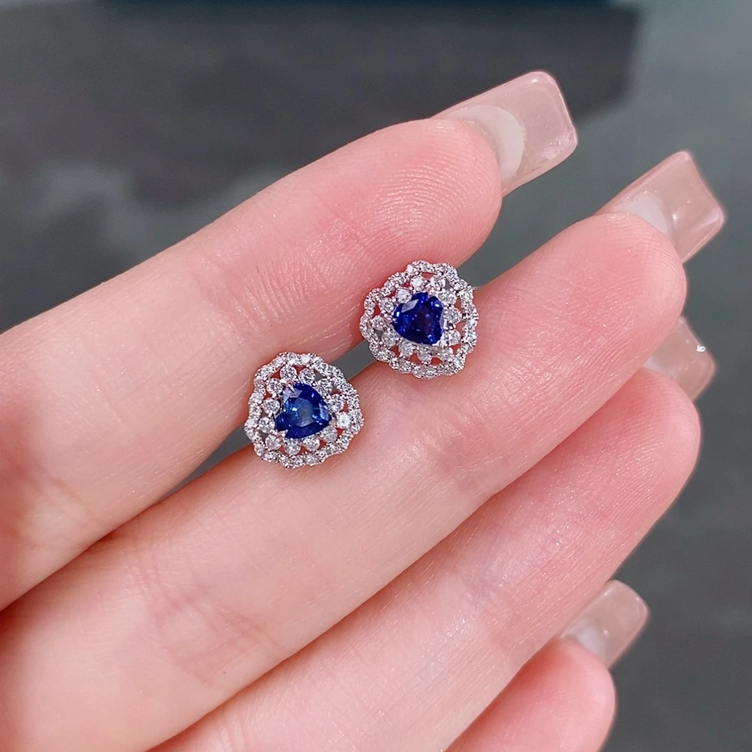 蓝宝石耳饰18K金镶嵌0.6ct