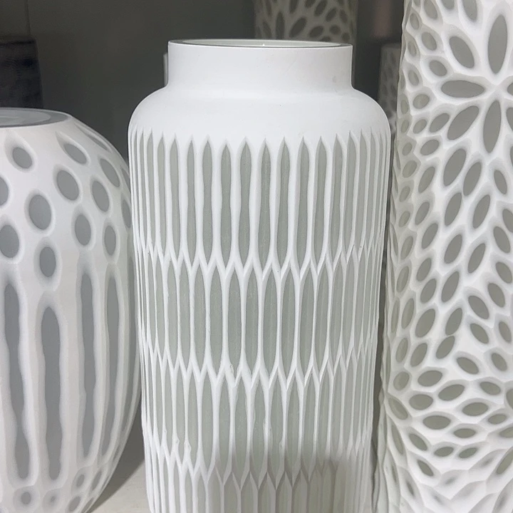 琉璃手工艺品白瓷磨刻花瓶花器高32口8