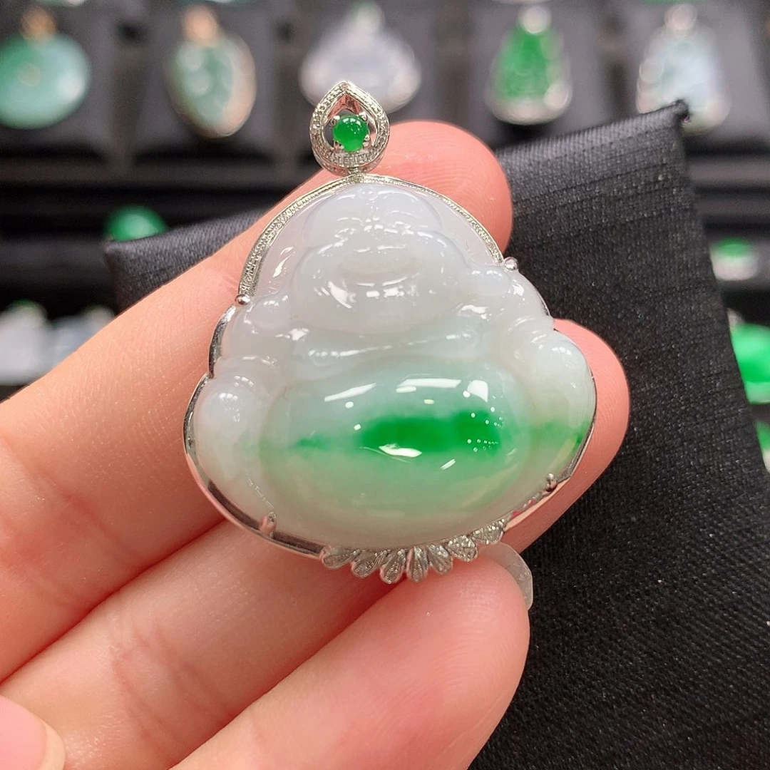 翡翠18K金镶嵌颈饰佛公