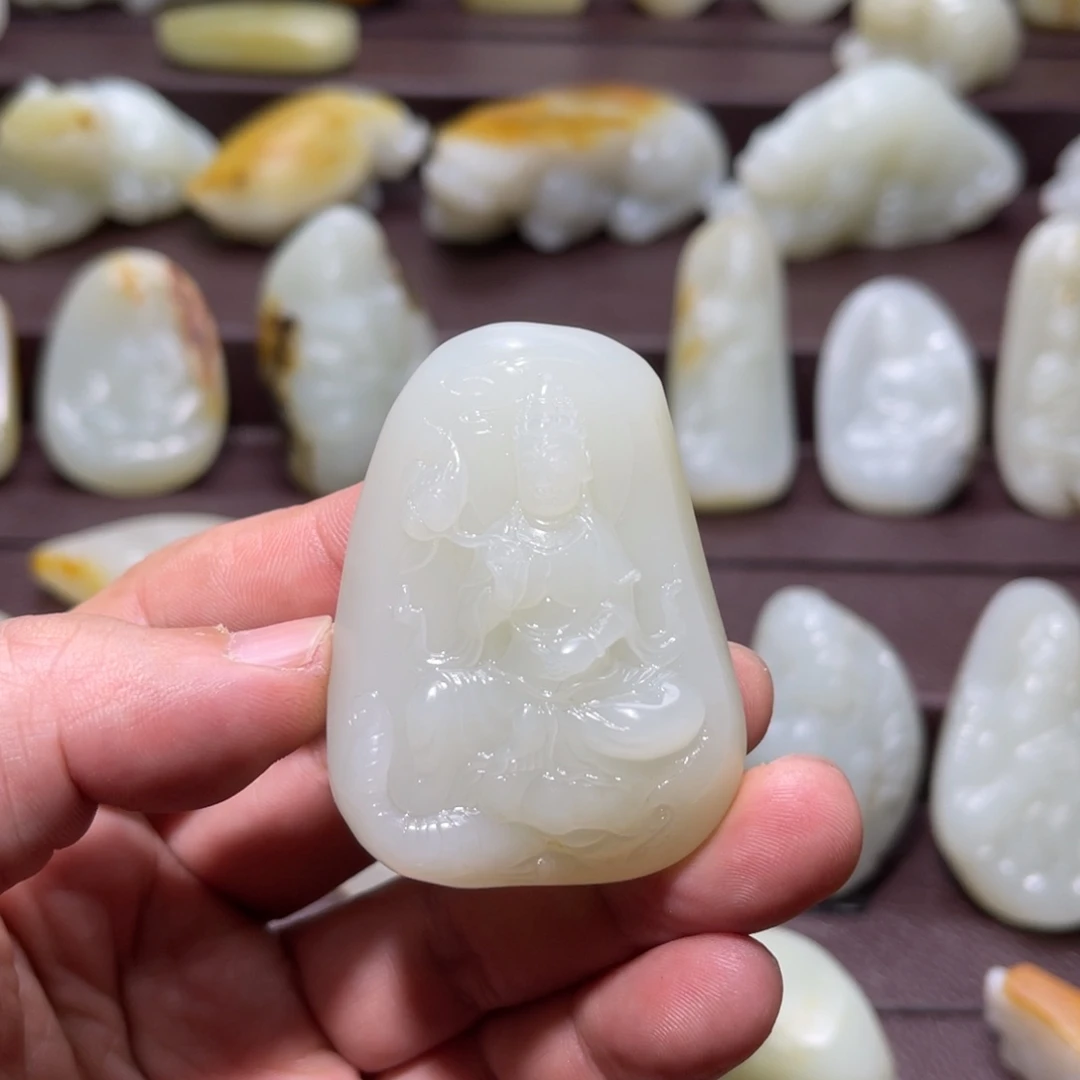 谢***哥和田玉未镶嵌颈饰