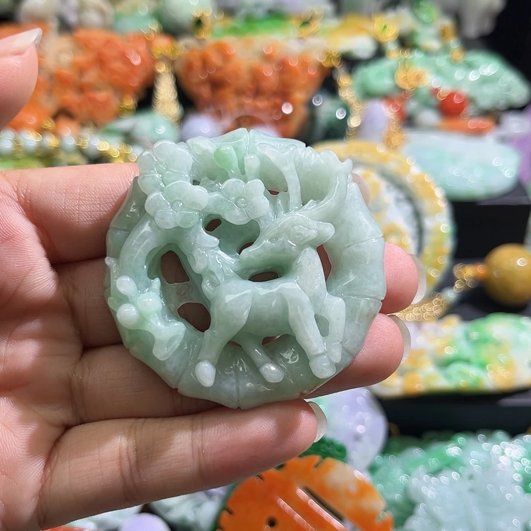 颈饰未镶嵌翡翠待编织