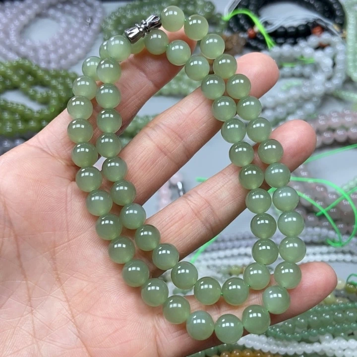 和田玉颈饰未镶嵌8