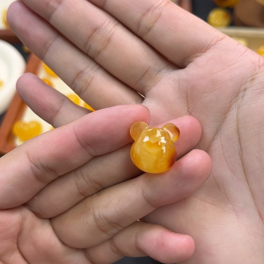琥珀未镶嵌珠宝奇石