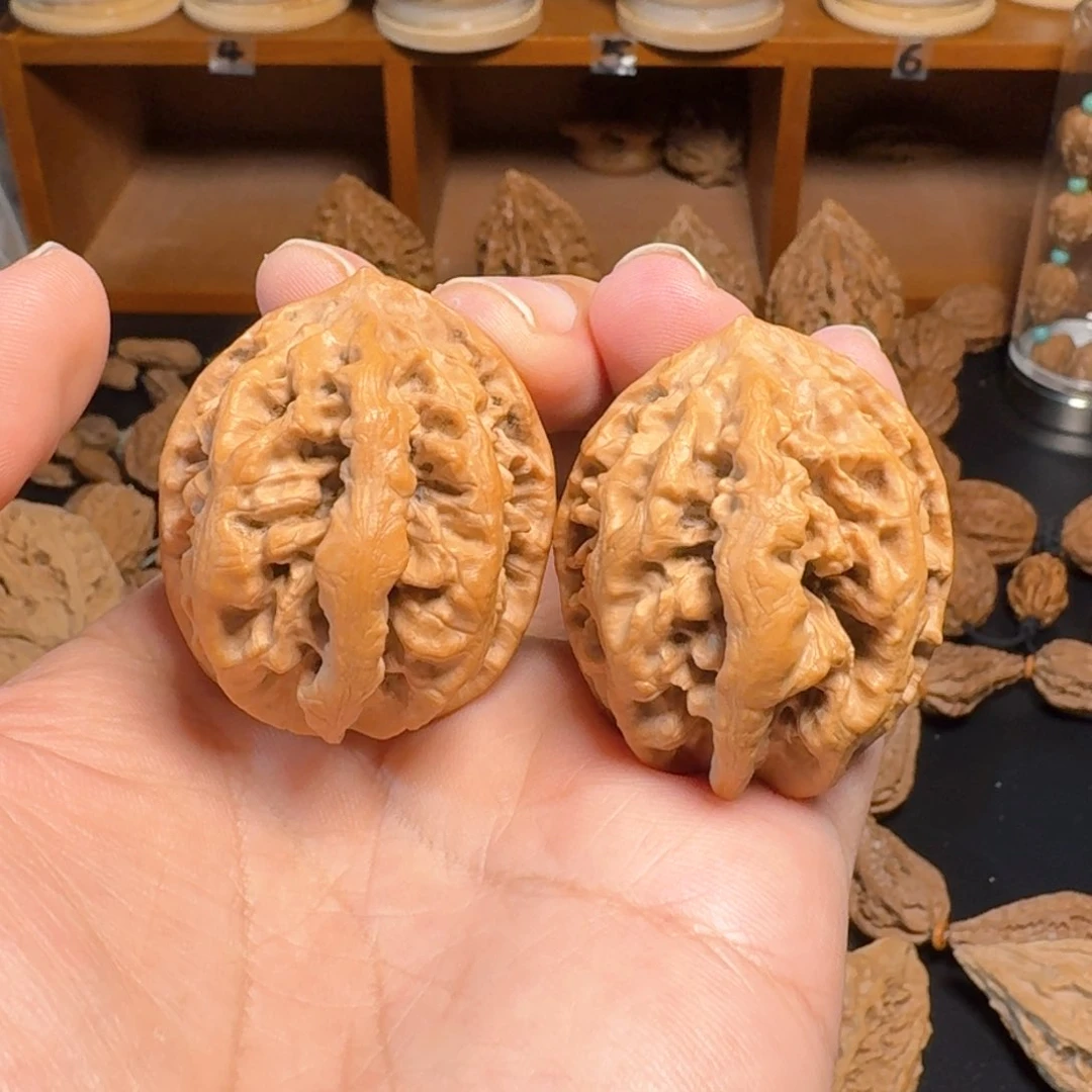 文玩核桃把件龙纹西瓜