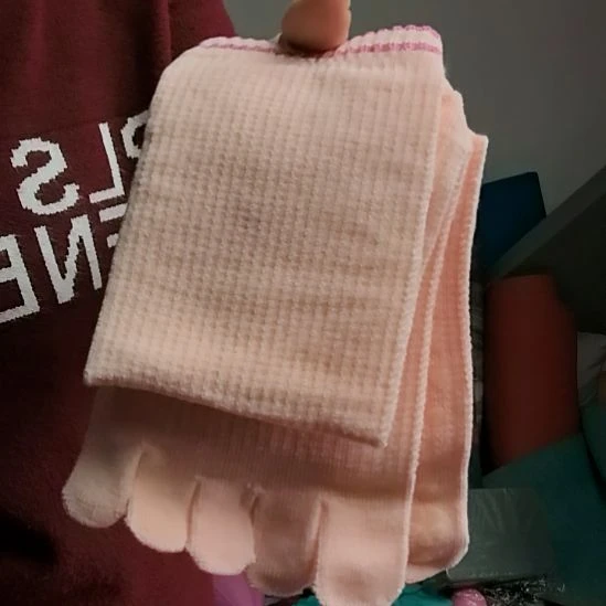 天然橡胶粉色长筒瑜伽袜一双