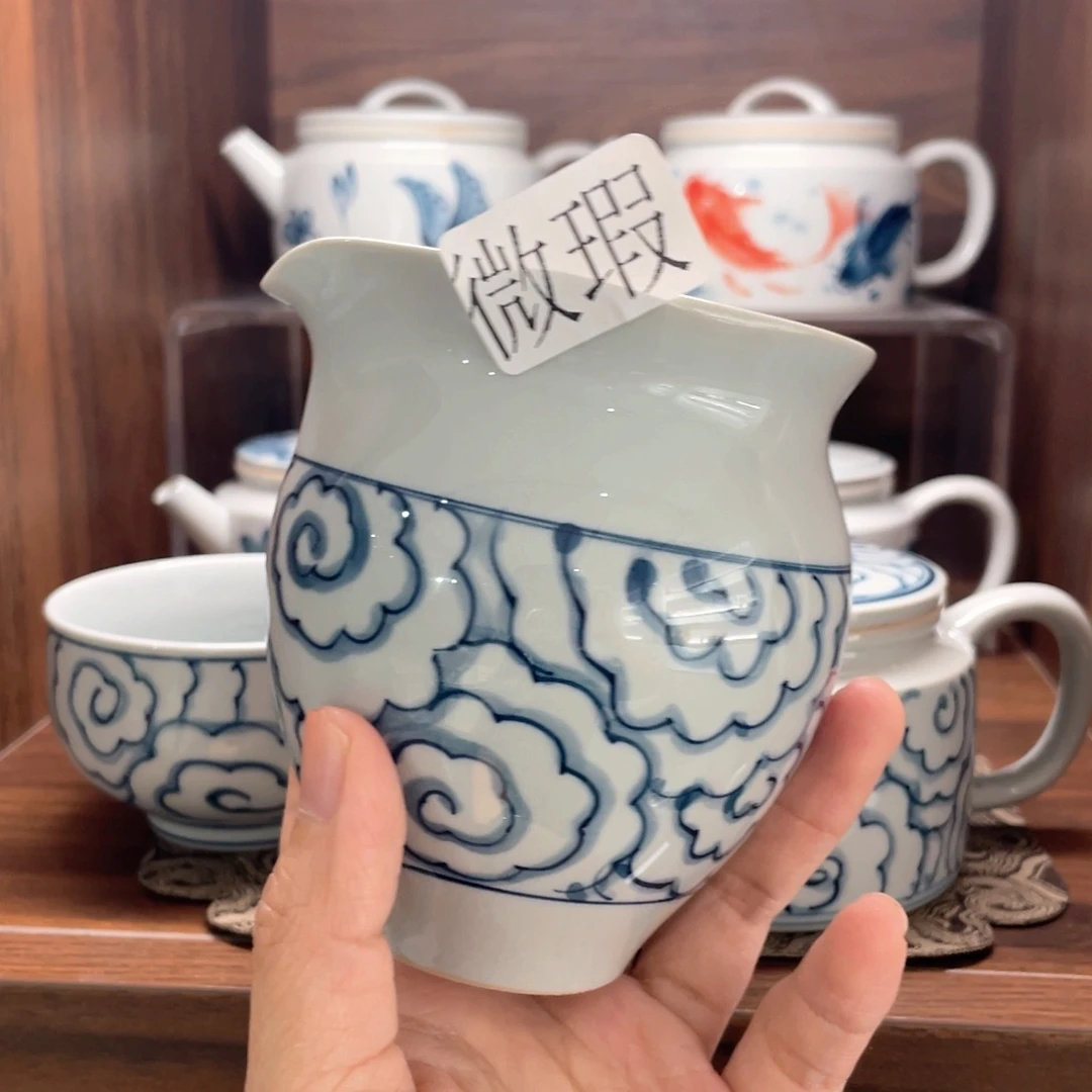 釉下手绘茶具微瑕