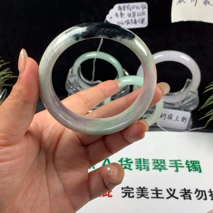 翡翠未镶嵌手镯02