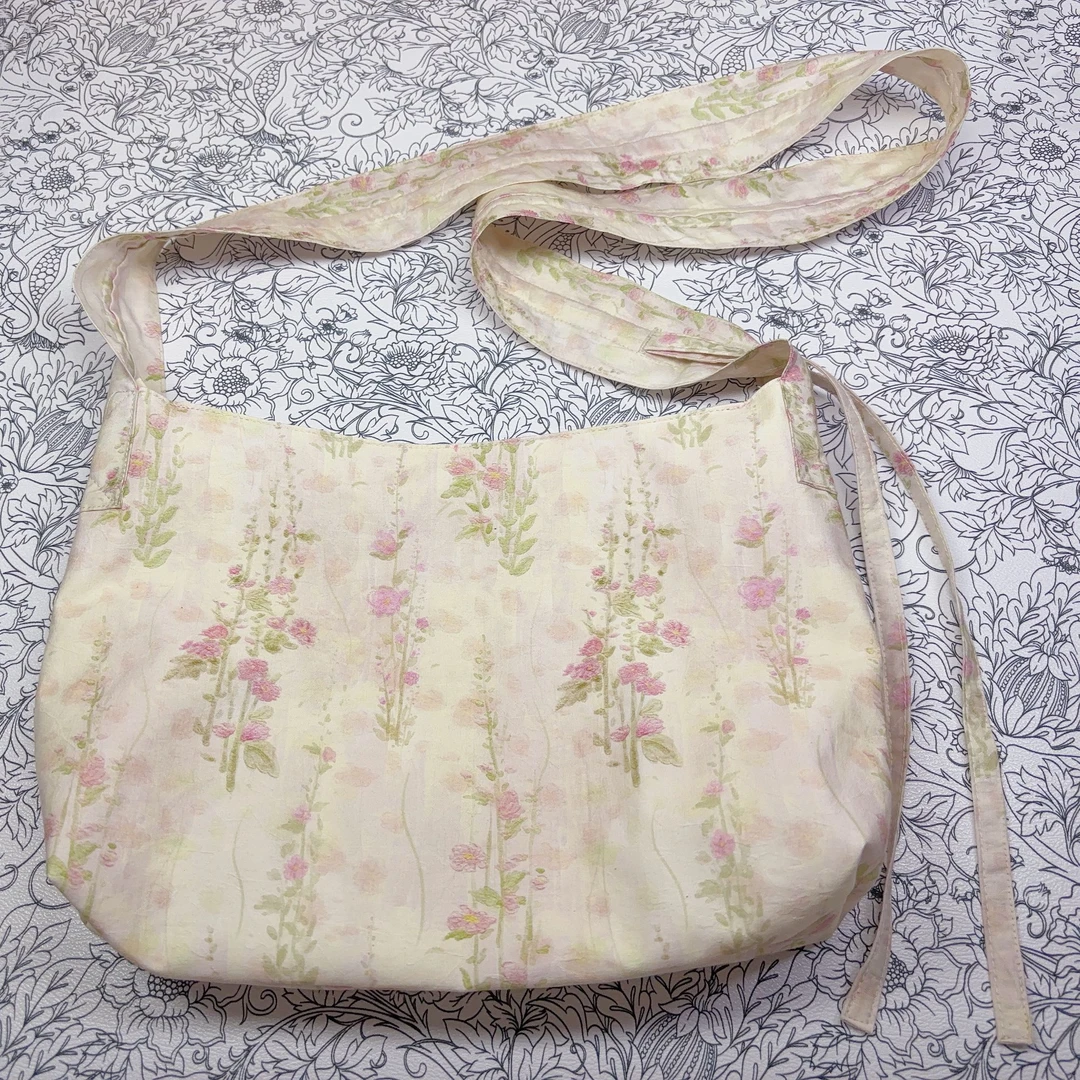 多用途花卉斜跨手拎拉链斜挎包