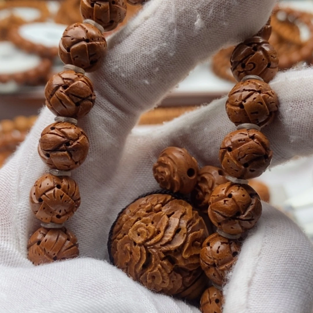 桃核纯手工打造工艺品