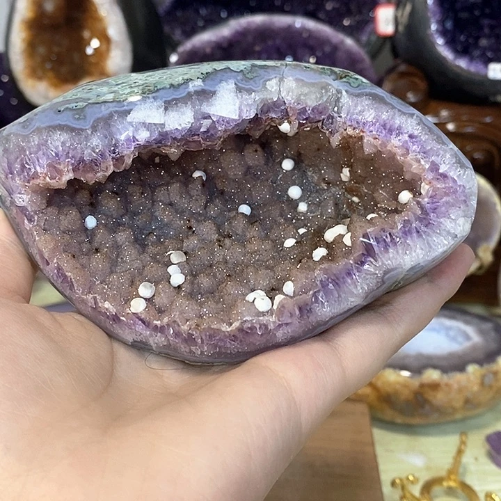 未镶嵌水晶大型摆件（非配饰）